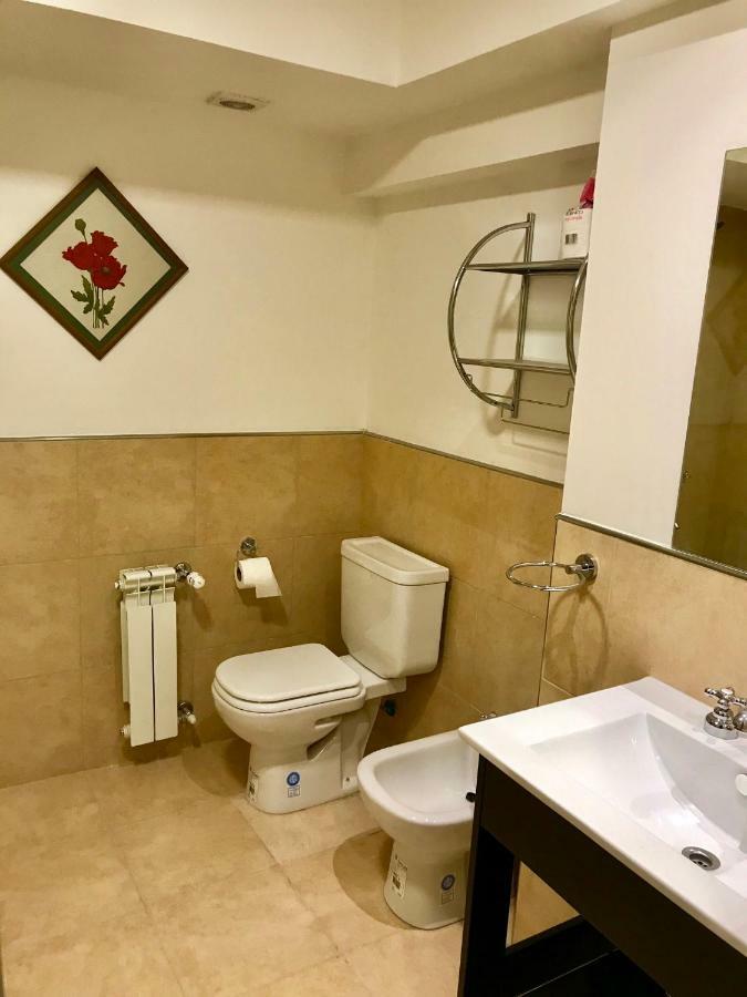 Departamento Céntrico Quila Quina - Céntrico y amplio Appartamento San Carlos de Bariloche Esterno foto
